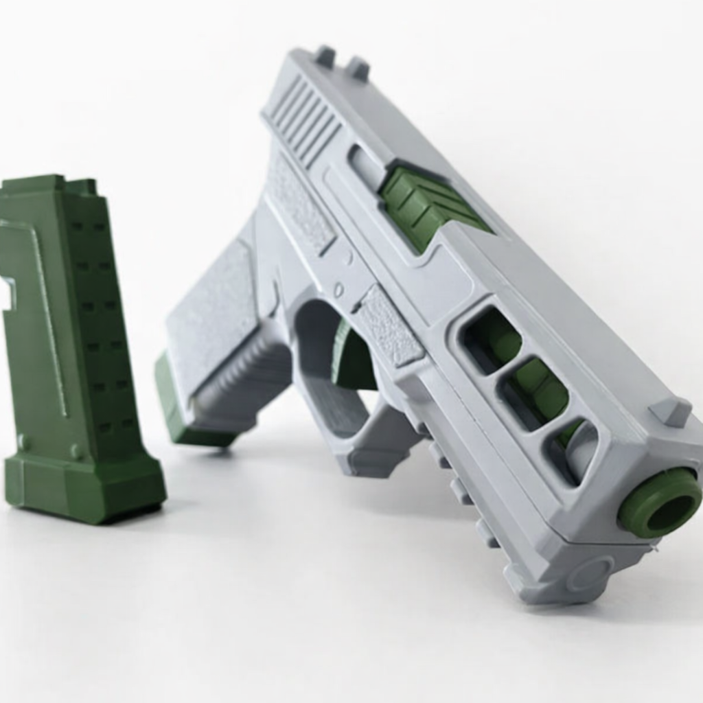 FIDGET GUN WITH MOVABLE SLIDE